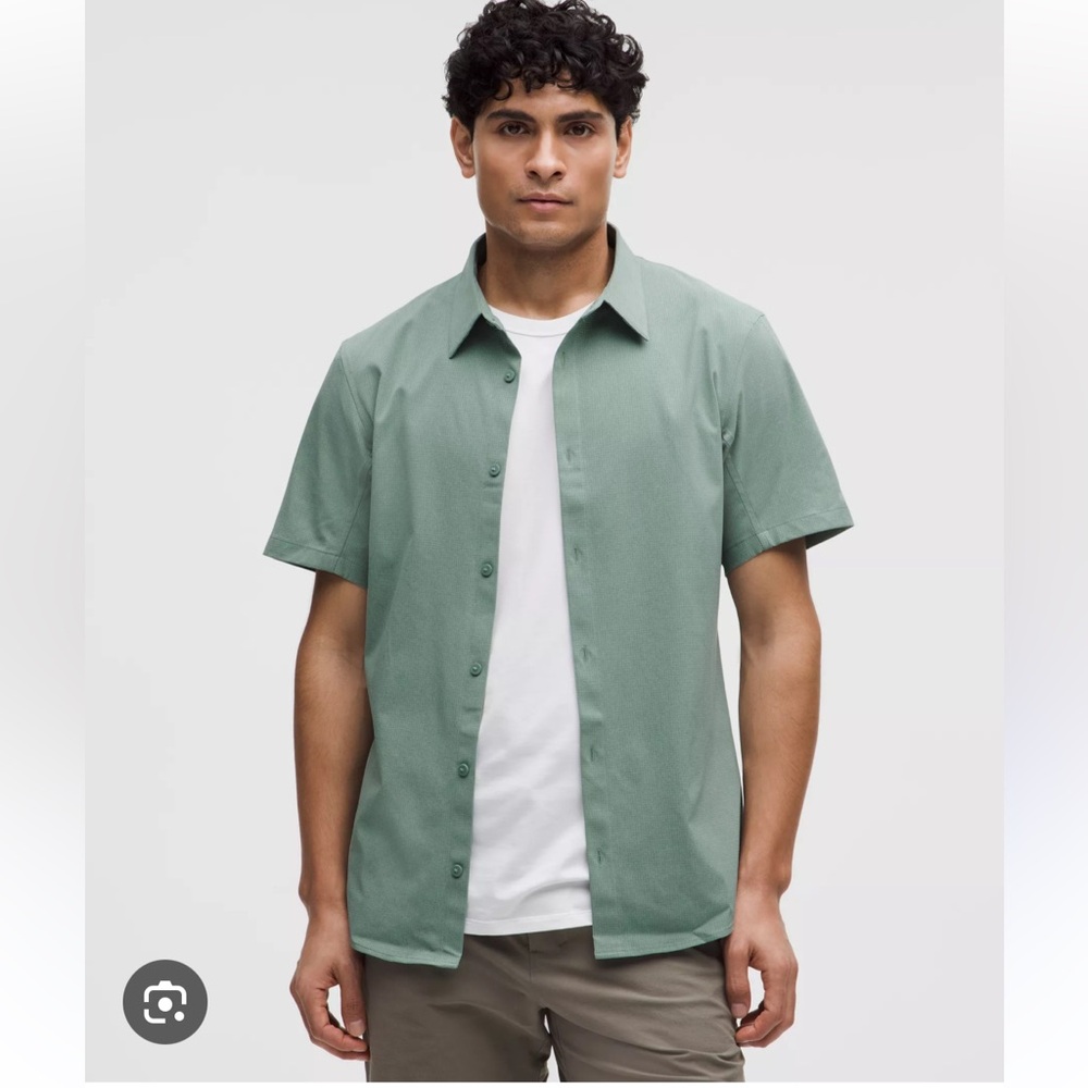 Lululemon Airing Easy Short Sleeve Mens Shirt